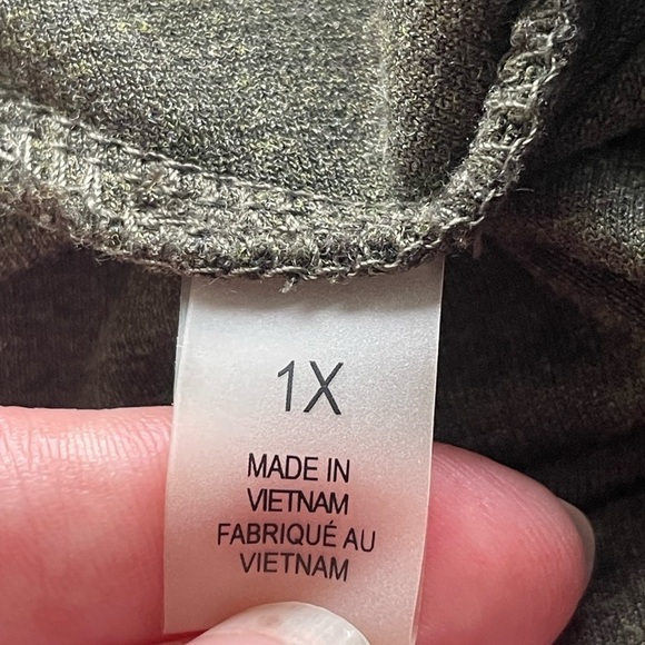 T Tahari Green Lightweight Cowl Neck Sweater – Size 1X - Picture 7 of 13